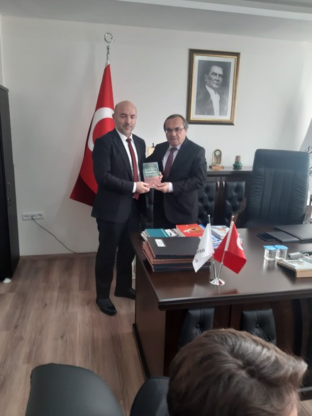 Priştine Üniversitesi İslami İlimler Fakültesi Dekanı Prof. Dr. İslam Hasani fakültemizi ziyaret etti.